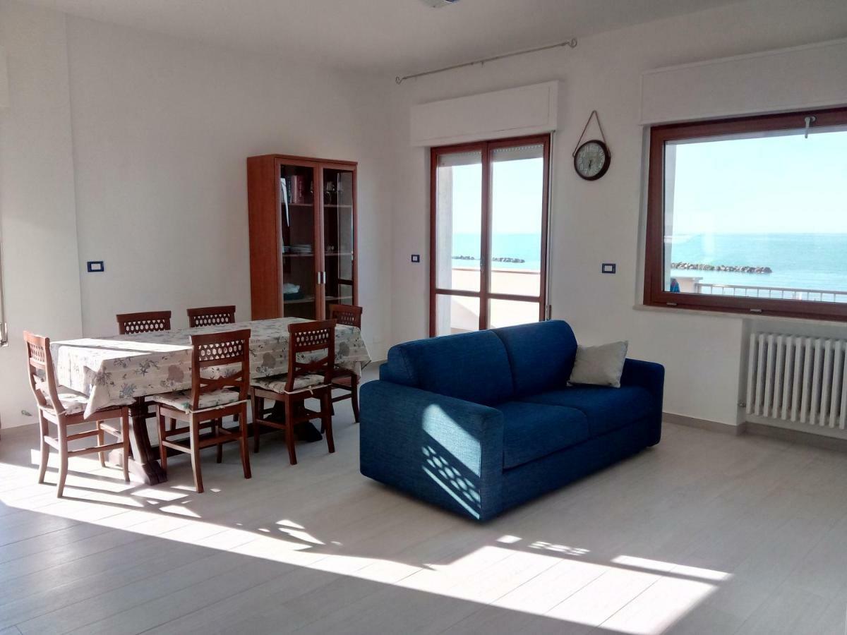 Appartamento Alba Rosa Francavilla Al Mare Bagian luar foto